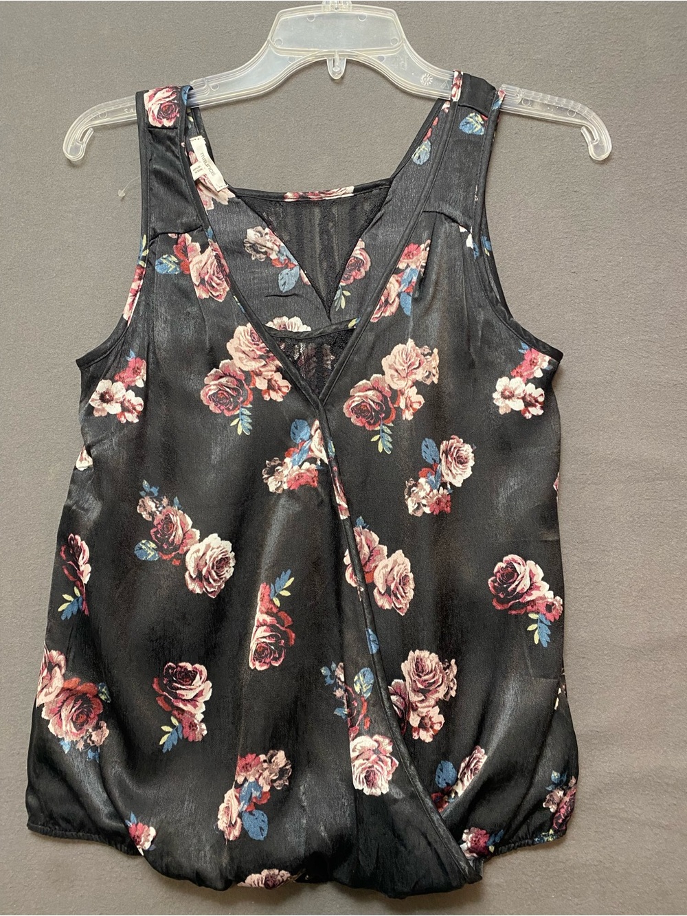 Maurices Size Small Black Floral V-Neck Sleeveless Camisole